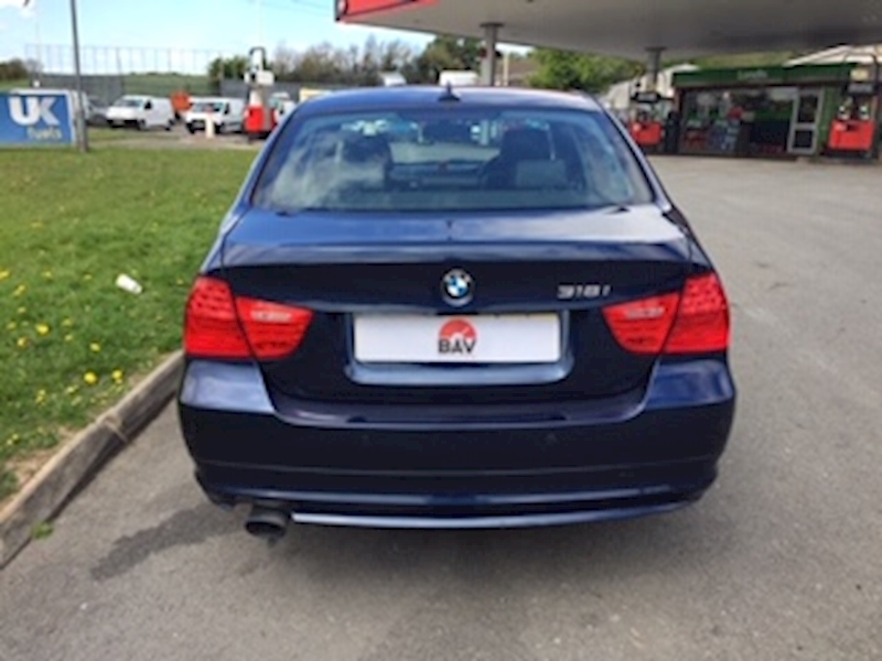 BMW 3 Series 2.0 318i Exclusive Edition Saloon 4dr Petrol Manual (146 g/km, 143 bhp)