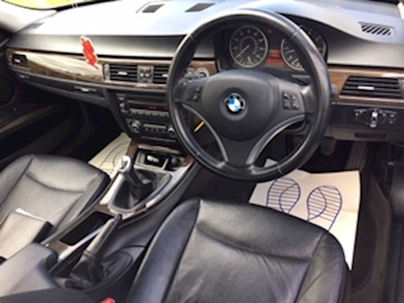 BMW 3 Series 2.0 318i Exclusive Edition Saloon 4dr Petrol Manual (146 g/km, 143 bhp)