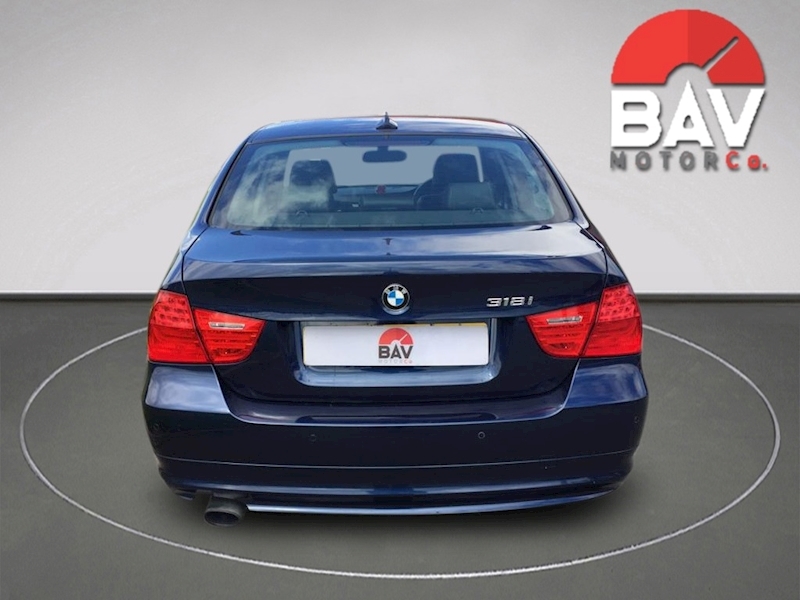 BMW 3 Series 2.0 318i Exclusive Edition Saloon 4dr Petrol Manual (146 g/km, 143 bhp)