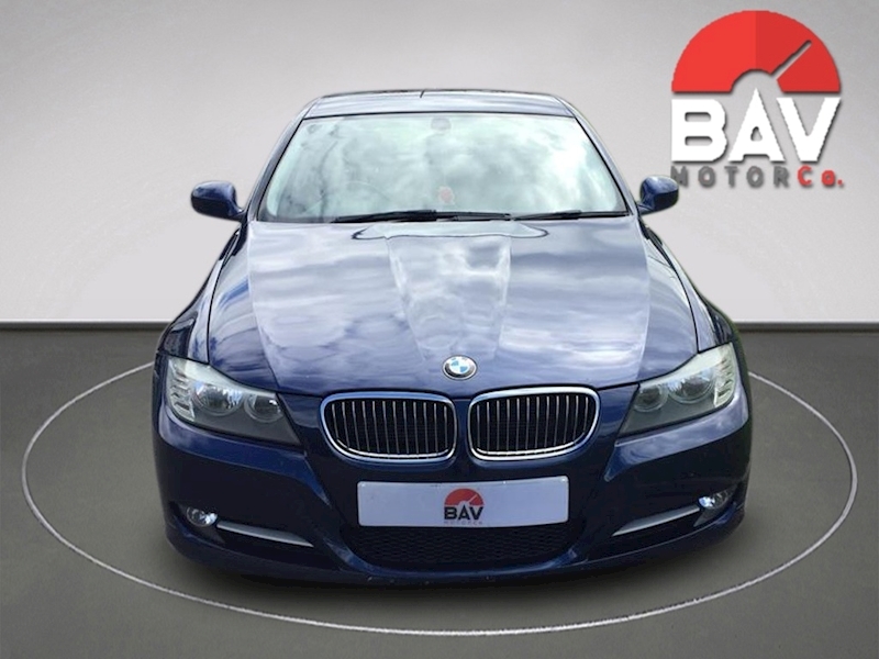BMW 3 Series 2.0 318i Exclusive Edition Saloon 4dr Petrol Manual (146 g/km, 143 bhp)