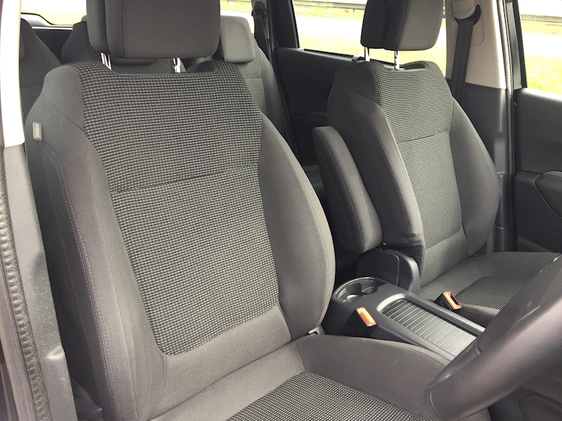 Peugeot 1.6 HDi Active MPV 5dr Diesel Manual (132 g/km, 115 bhp)