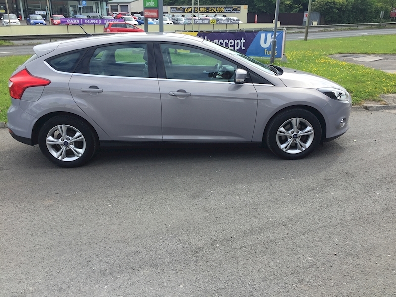 Ford 1.6 Zetec Hatchback 5dr Petrol Manual (136 g/km, 103 bhp)