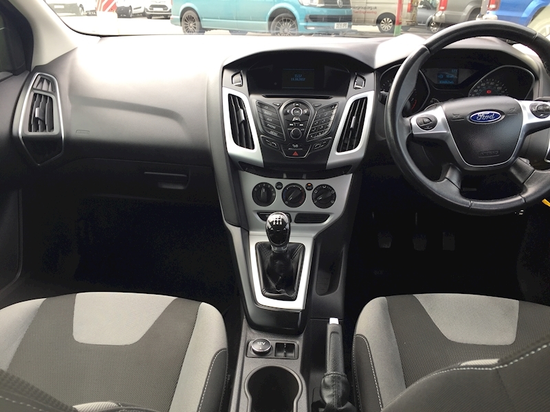 Ford 1.6 Zetec Hatchback 5dr Petrol Manual (136 g/km, 103 bhp)