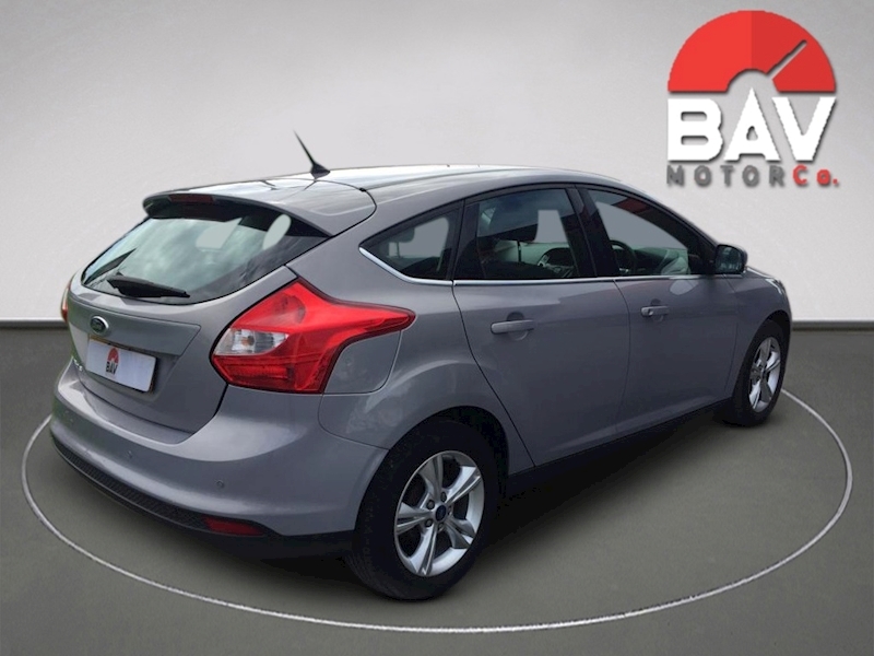 Ford 1.6 Zetec Hatchback 5dr Petrol Manual (136 g/km, 103 bhp)