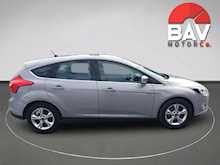 Ford 1.6 Zetec Hatchback 5dr Petrol Manual (136 g/km, 103 bhp)