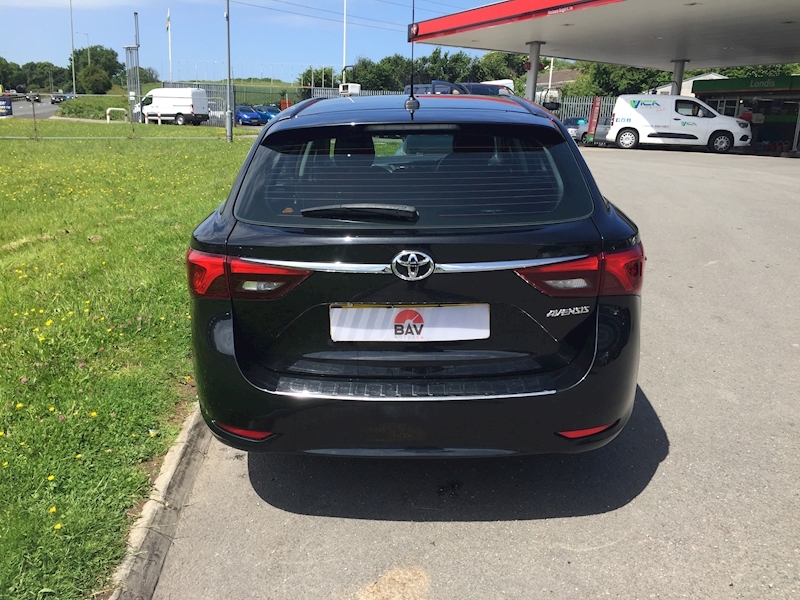 Toyota 2.0 D-4D Business Edition Touring Sports 5dr Diesel Euro 6 (s/s) (143 ps)