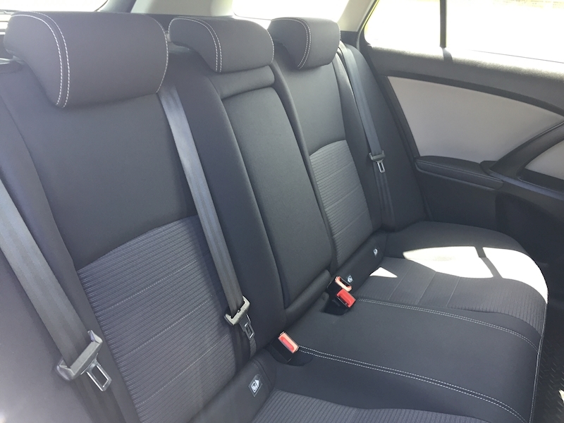 Toyota 2.0 D-4D Business Edition Touring Sports 5dr Diesel Euro 6 (s/s) (143 ps)