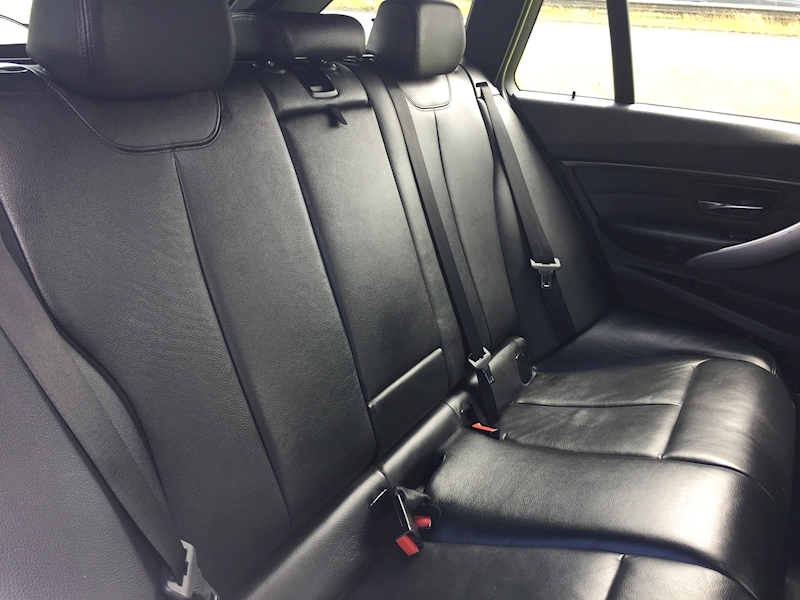 BMW 2.0 320d M Sport Touring 5dr Diesel Manual xDrive (s/s) (133 g/km, 184 bhp)
