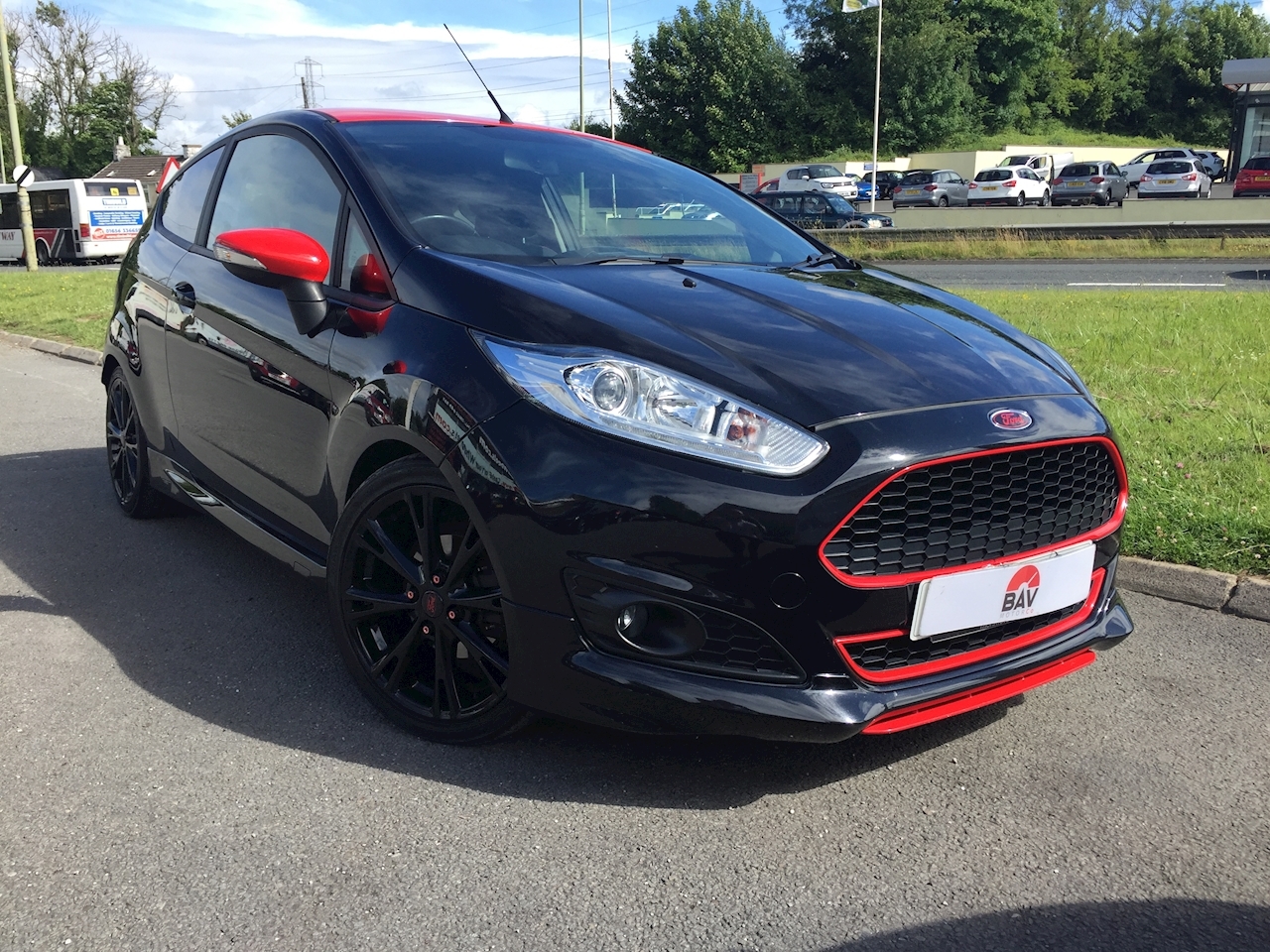used-2016-ford-1-0t-ecoboost-zetec-s-black-edition-hatchback-3dr-petrol