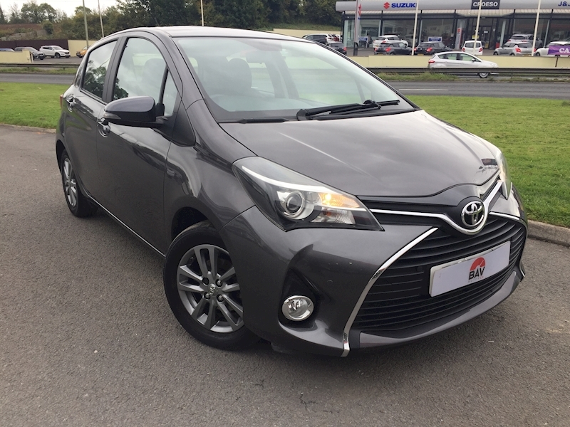 Toyota 1.33 Dual VVT-i Icon Hatchback 5dr Petrol Multidrive S Euro 5 Euro 5 (99 ps)