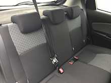 Toyota 1.33 Dual VVT-i Icon Hatchback 5dr Petrol Multidrive S Euro 5 Euro 5 (99 ps)