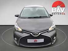 Toyota 1.33 Dual VVT-i Icon Hatchback 5dr Petrol Multidrive S Euro 5 Euro 5 (99 ps)