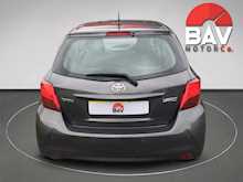 Toyota 1.33 Dual VVT-i Icon Hatchback 5dr Petrol Multidrive S Euro 5 Euro 5 (99 ps)