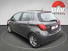 Toyota 1.33 Dual VVT-i Icon Hatchback 5dr Petrol Multidrive S Euro 5 Euro 5 (99 ps)