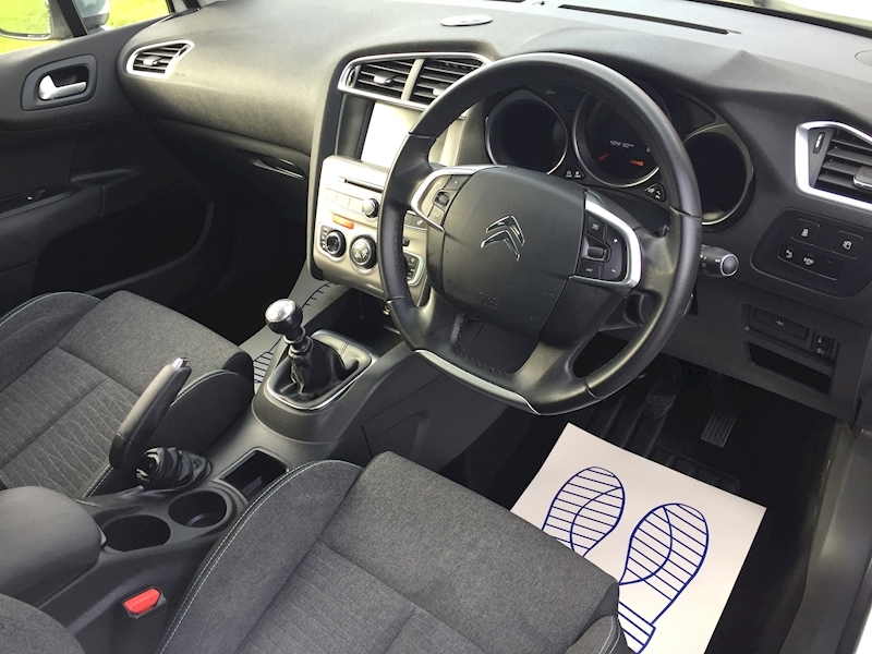 Citroen 1.2 PureTech Flair Hatchback 5dr Petrol Manual Euro 6 (s/s) (130 ps)