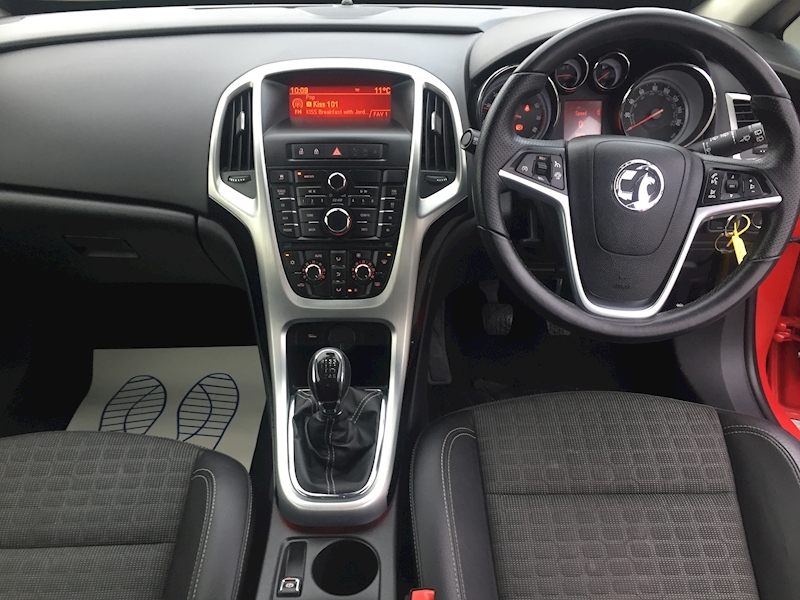 Vauxhall 1.4T SRi Coupe 3dr Petrol Manual Euro 5 (s/s) (140 ps)