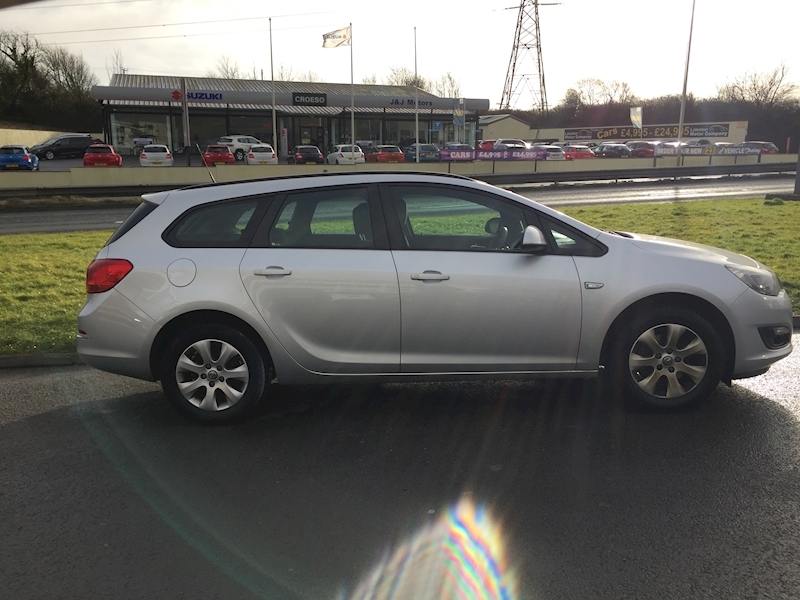 Vauxhall 1.6 CDTi ecoFLEX Design Sports Tourer 5dr Diesel Manual Euro 6 (s/s) (110 ps)