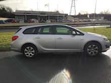 Vauxhall 1.6 CDTi ecoFLEX Design Sports Tourer 5dr Diesel Manual Euro 6 (s/s) (110 ps)