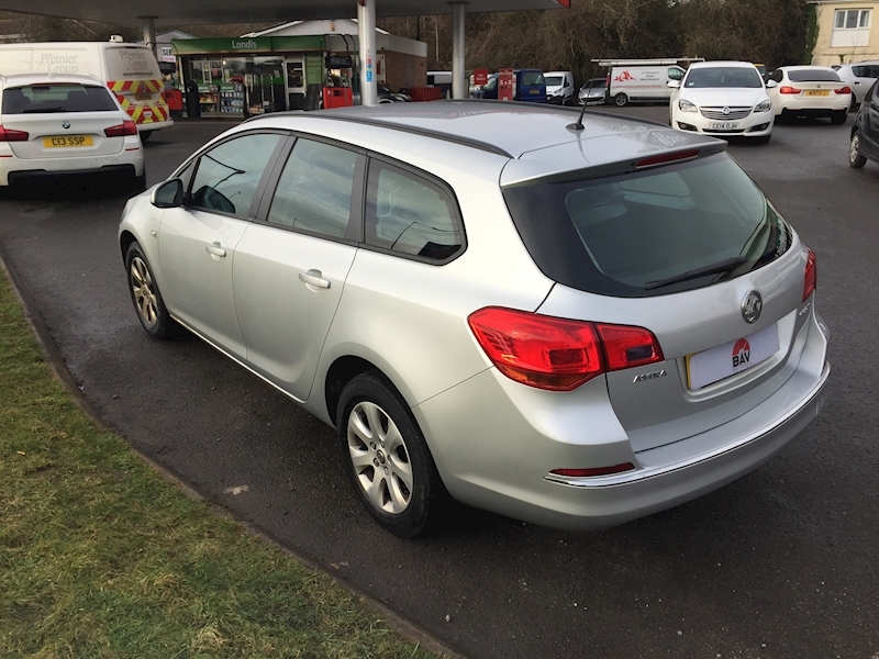 Vauxhall 1.6 CDTi ecoFLEX Design Sports Tourer 5dr Diesel Manual Euro 6 (s/s) (110 ps)