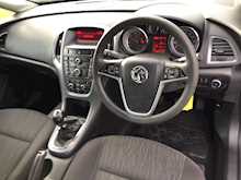 Vauxhall 1.6 CDTi ecoFLEX Design Sports Tourer 5dr Diesel Manual Euro 6 (s/s) (110 ps)