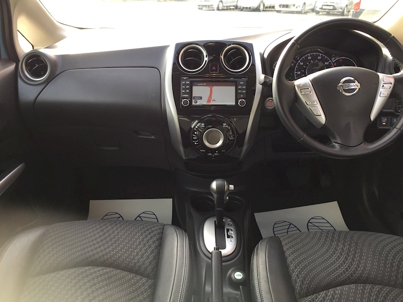 Nissan 1.2 DIG-S Tekna Hatchback 5dr Petrol CVT Euro 5 (s/s) (98 ps)