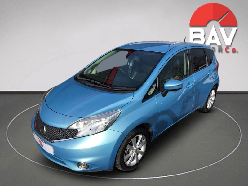 Nissan 1.2 DIG-S Tekna Hatchback 5dr Petrol CVT Euro 5 (s/s) (98 ps)