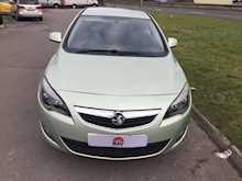 Vauxhall SRi Hatchback 1.6 Manual Petrol