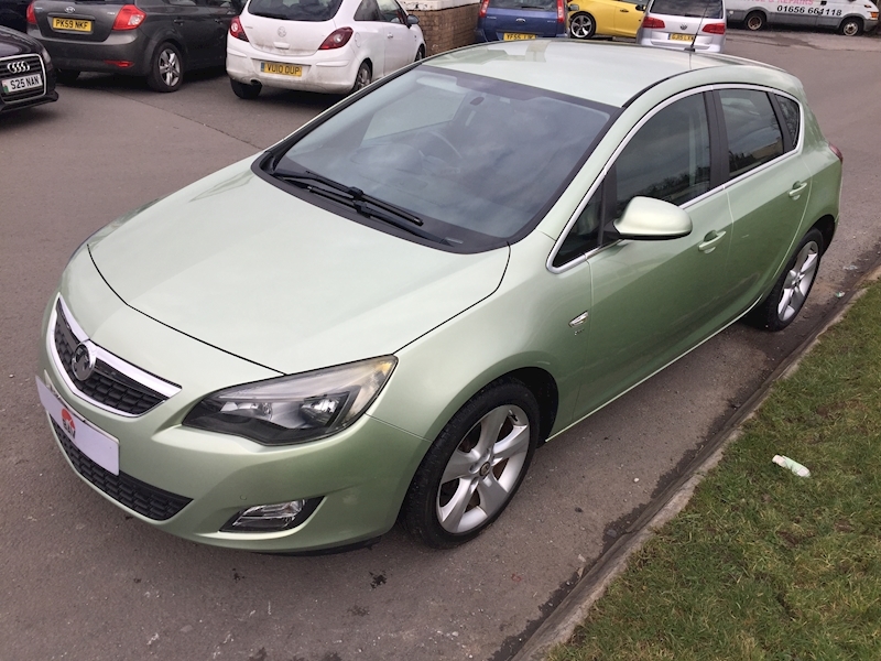 Vauxhall SRi Hatchback 1.6 Manual Petrol