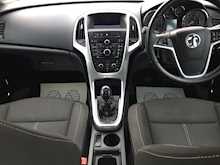 Vauxhall SRi Hatchback 1.6 Manual Petrol