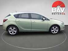 Vauxhall SRi Hatchback 1.6 Manual Petrol