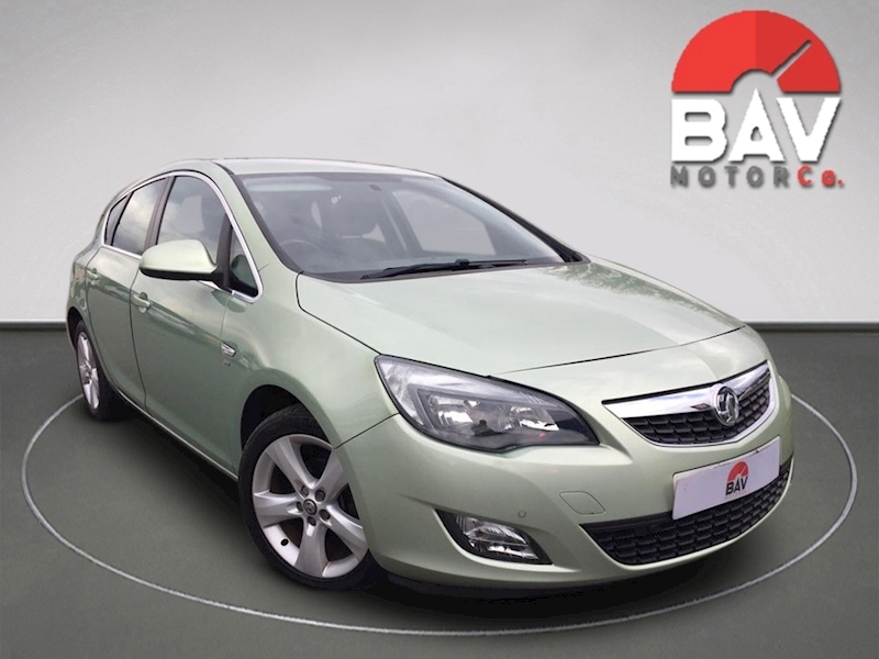 Vauxhall SRi Hatchback 1.6 Manual Petrol