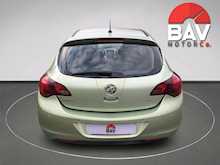 Vauxhall SRi Hatchback 1.6 Manual Petrol