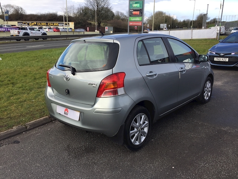 Toyota 1.33 Dual VVT-i TR Hatchback 5dr Petrol Manual Euro 4 (s/s) (101 ps)