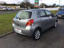 Toyota 1.33 Dual VVT-i TR Hatchback 5dr Petrol Manual Euro 4 (s/s) (101 ps)