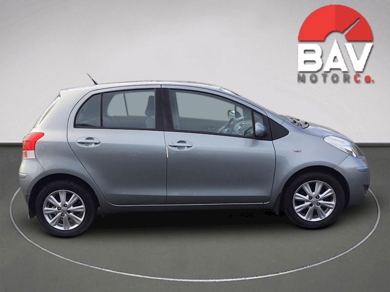 Toyota 1.33 Dual VVT-i TR Hatchback 5dr Petrol Manual Euro 4 (s/s) (101 ps)