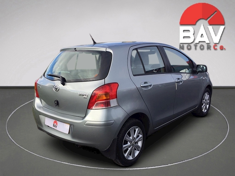 Toyota 1.33 Dual VVT-i TR Hatchback 5dr Petrol Manual Euro 4 (s/s) (101 ps)