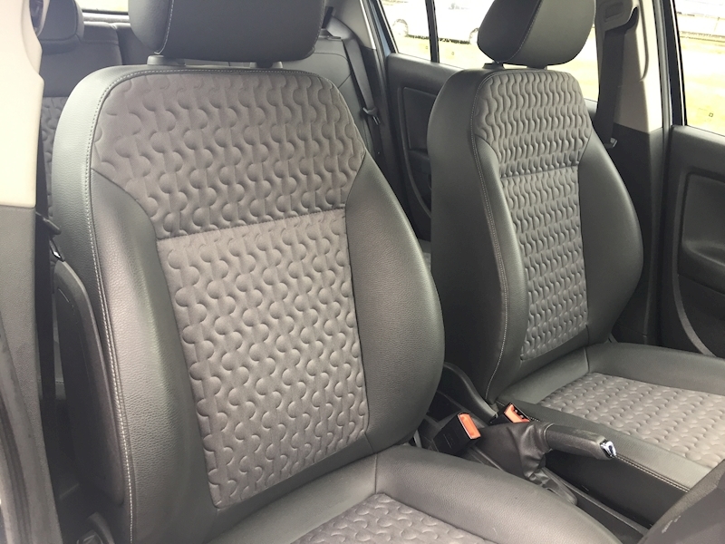 Vauxhall 1.4 16V SE Hatchback 5dr Petrol Auto Euro 5 (100 ps)