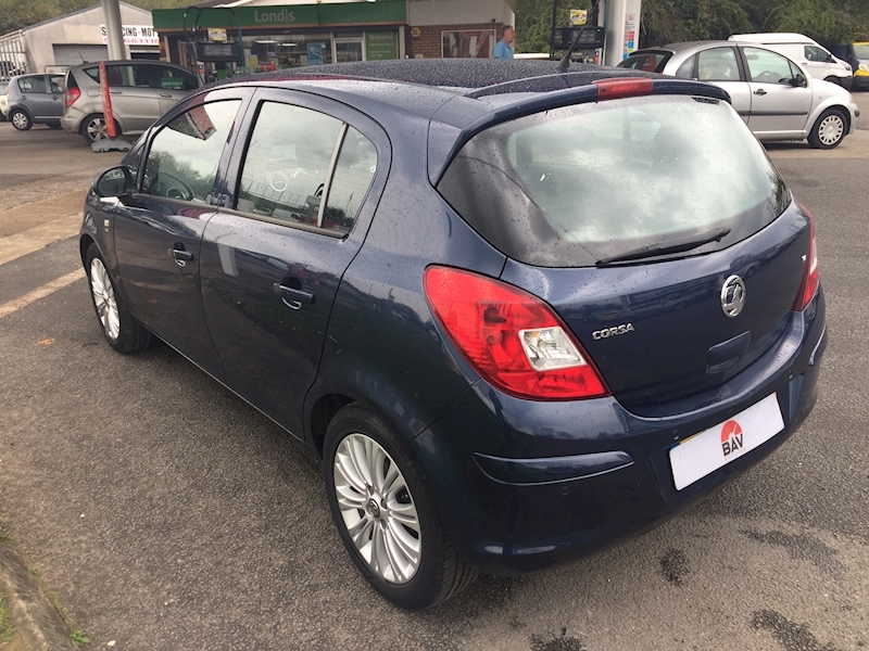 Vauxhall 1.4 16V SE Hatchback 5dr Petrol Auto Euro 5 (100 ps)