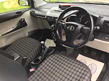 Toyota 1.0 VVT-i Hatchback 3dr Petrol Manual Euro 5 (68 ps)
