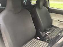 Toyota 1.0 VVT-i Hatchback 3dr Petrol Manual Euro 5 (68 ps)