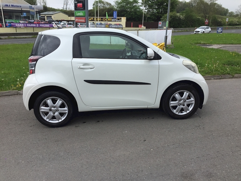 Toyota 1.0 VVT-i Hatchback 3dr Petrol Manual Euro 5 (68 ps)