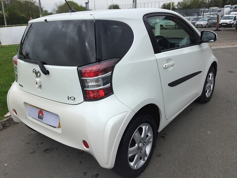 Toyota 1.0 VVT-i Hatchback 3dr Petrol Manual Euro 5 (68 ps)