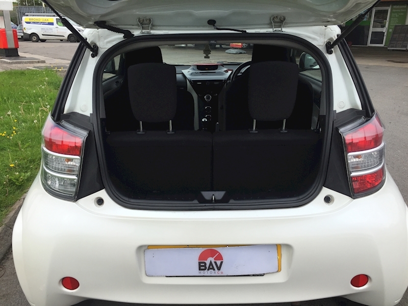 Toyota 1.0 VVT-i Hatchback 3dr Petrol Manual Euro 5 (68 ps)