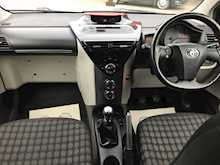 Toyota 1.0 VVT-i Hatchback 3dr Petrol Manual Euro 5 (68 ps)