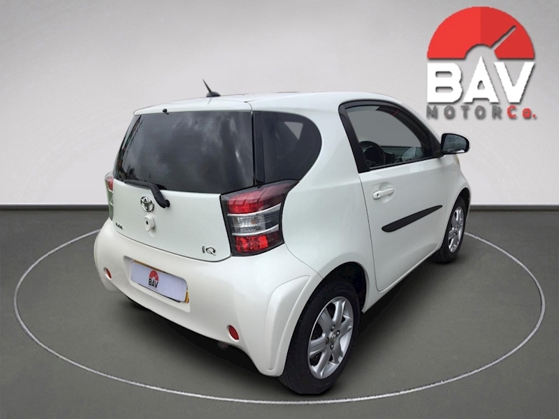 Toyota 1.0 VVT-i Hatchback 3dr Petrol Manual Euro 5 (68 ps)