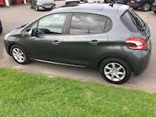 Peugeot 1.2 VTi PureTech Style Hatchback 5dr Petrol Manual Euro 6 (82 ps)
