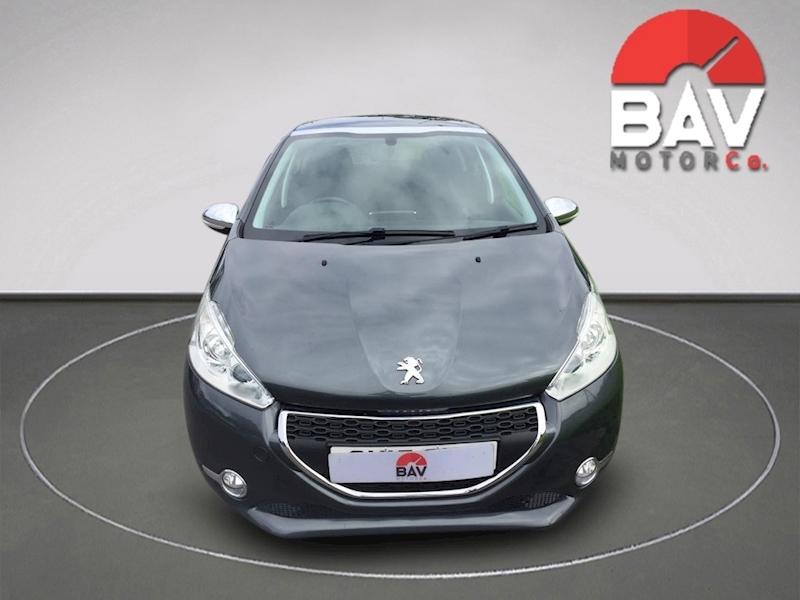 Peugeot 1.2 VTi PureTech Style Hatchback 5dr Petrol Manual Euro 6 (82 ps)