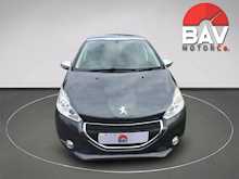 Peugeot 1.2 VTi PureTech Style Hatchback 5dr Petrol Manual Euro 6 (82 ps)