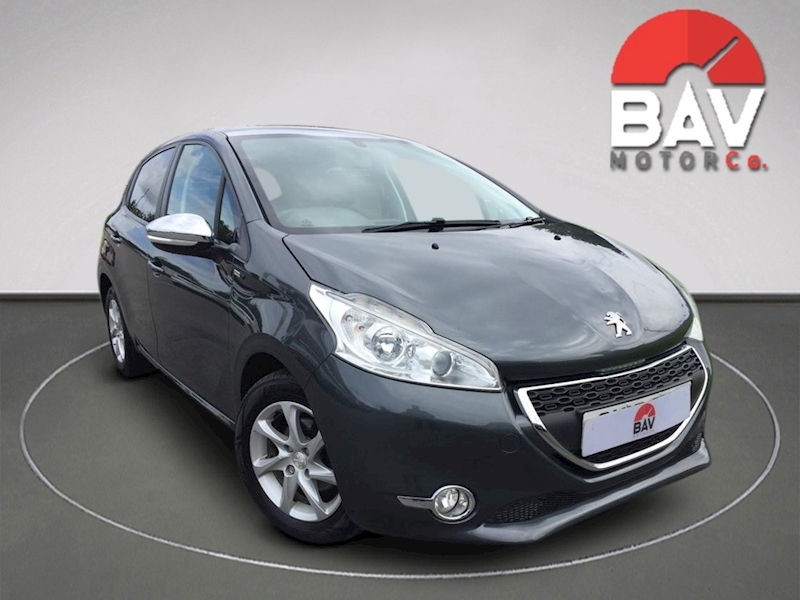 Peugeot 1.2 VTi PureTech Style Hatchback 5dr Petrol Manual Euro 6 (82 ps)