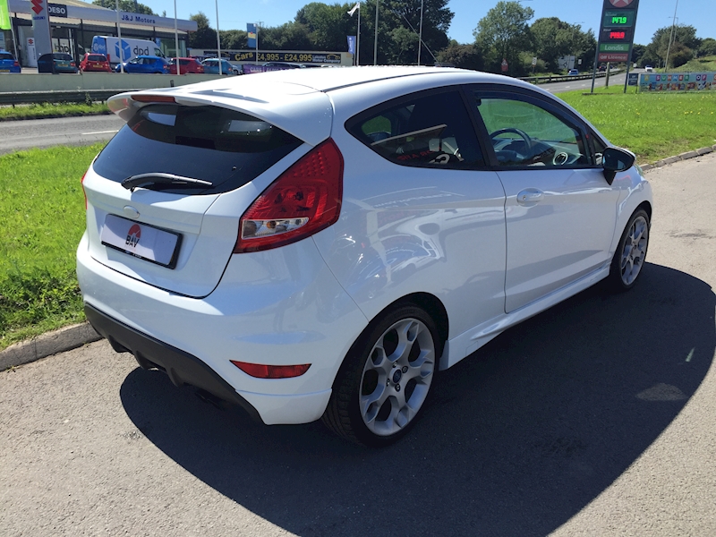 Ford 1.6 S1600 Hatchback 3dr Petrol Manual (139 g/km, 133 bhp)